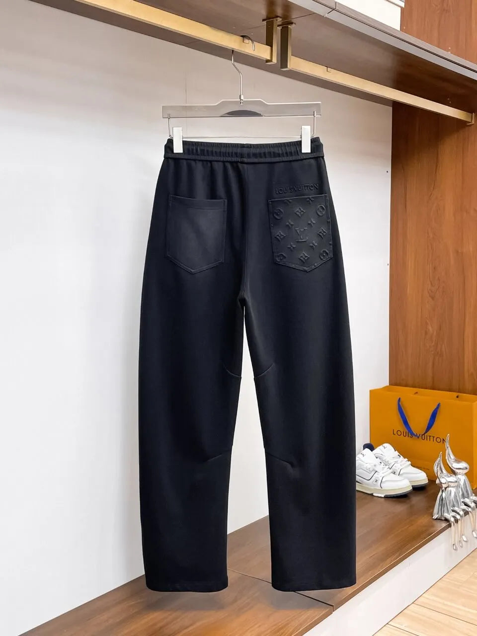 Debossed   Seam Stitching Pants