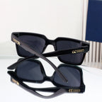 Clean Square Frame Sunglasses