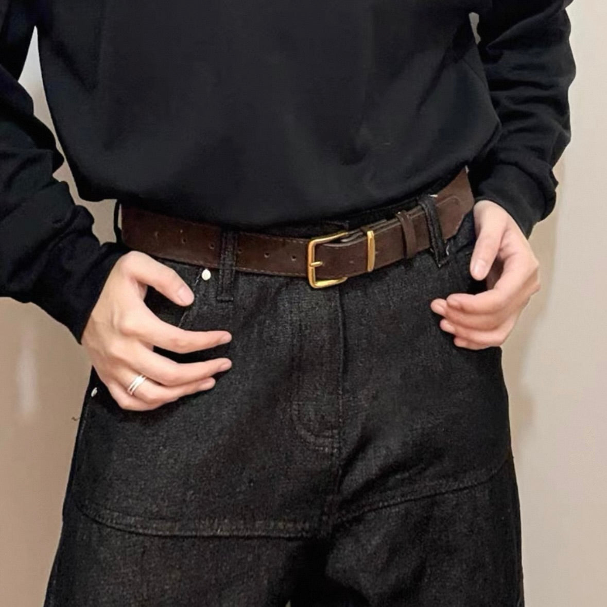 EMBOSSED COWHIDE BELT