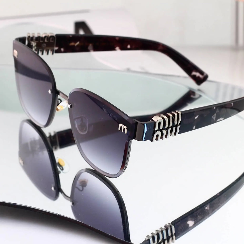 Fashion Hollow Arm Sunglasses