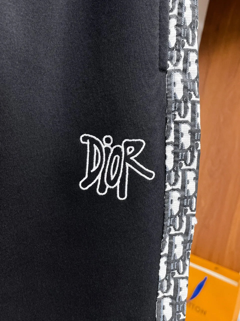 Graffiti Logo Side Striped Shorts