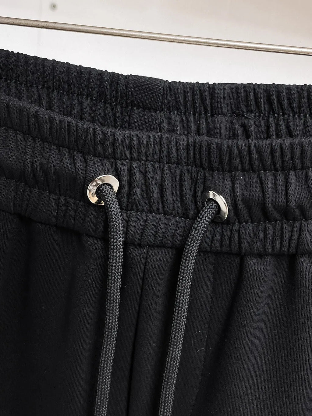 Curved Jacquard Spliced Shorts