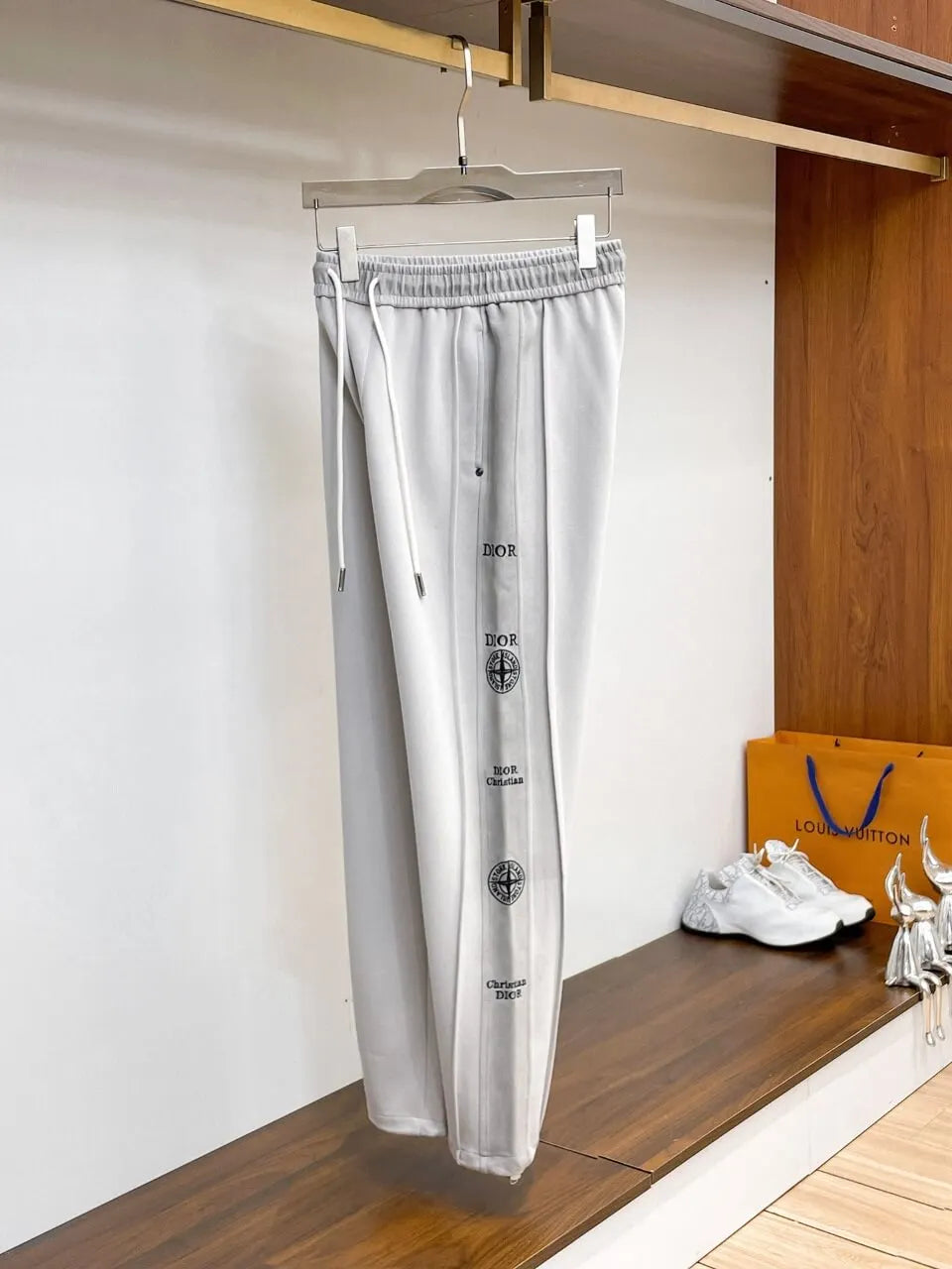 Side Repeating   Print Loose‑Fit Pants
