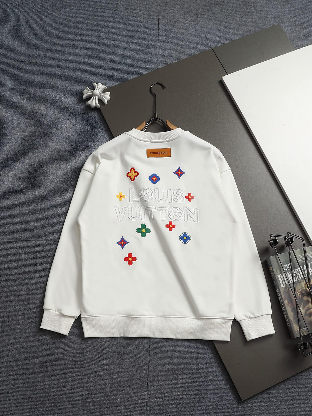 Puff Embroidery Sweatshirt