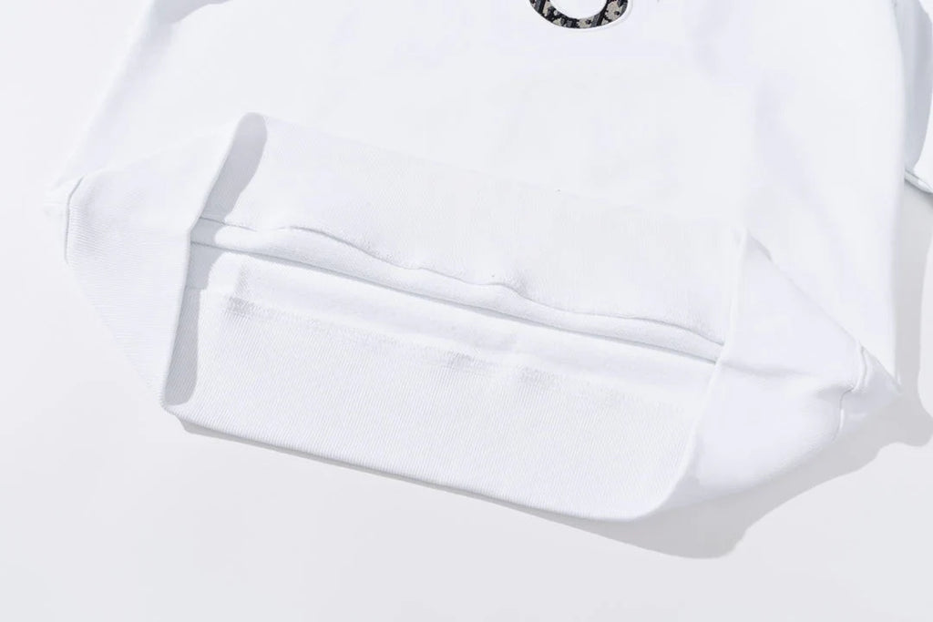 Classic Overlap Print Sweatshirt