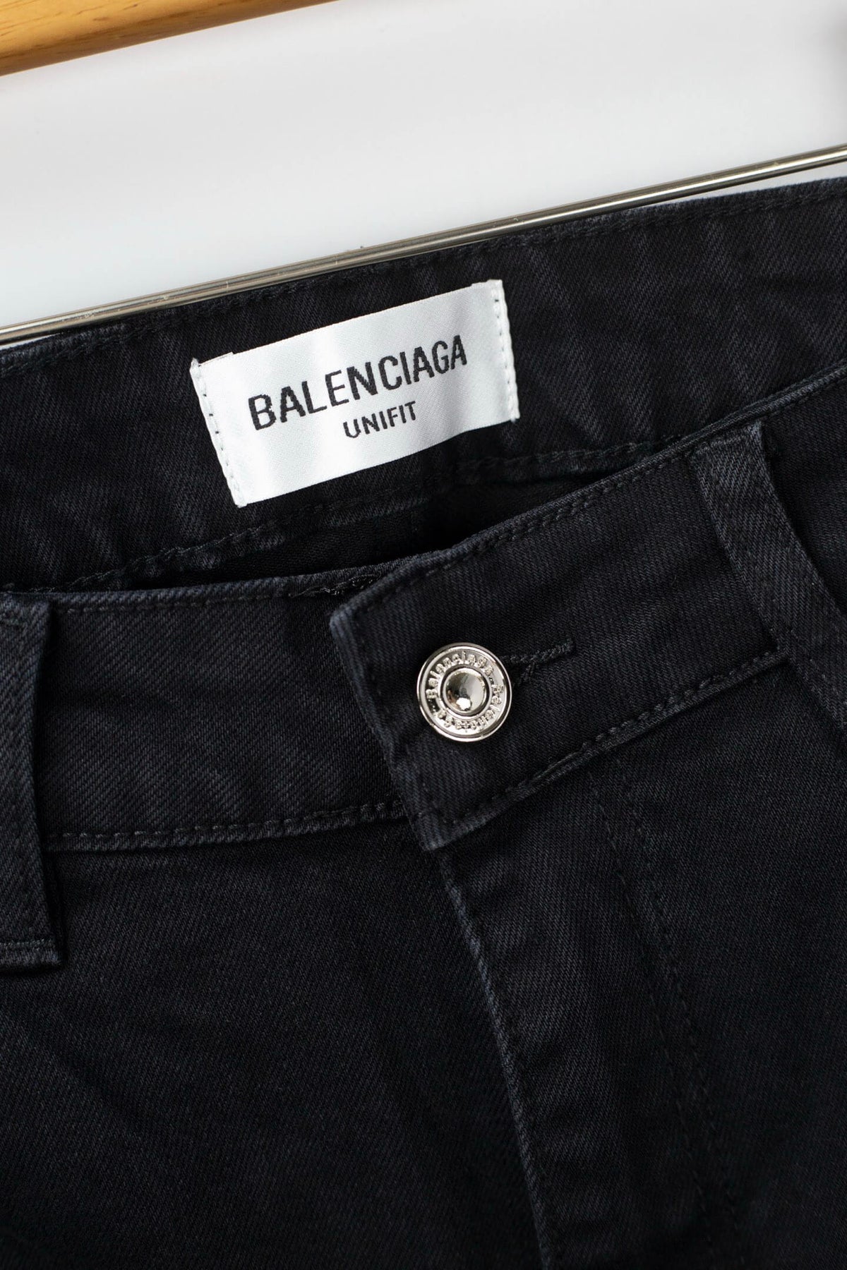 City Gate Pattern Pocket Jeans