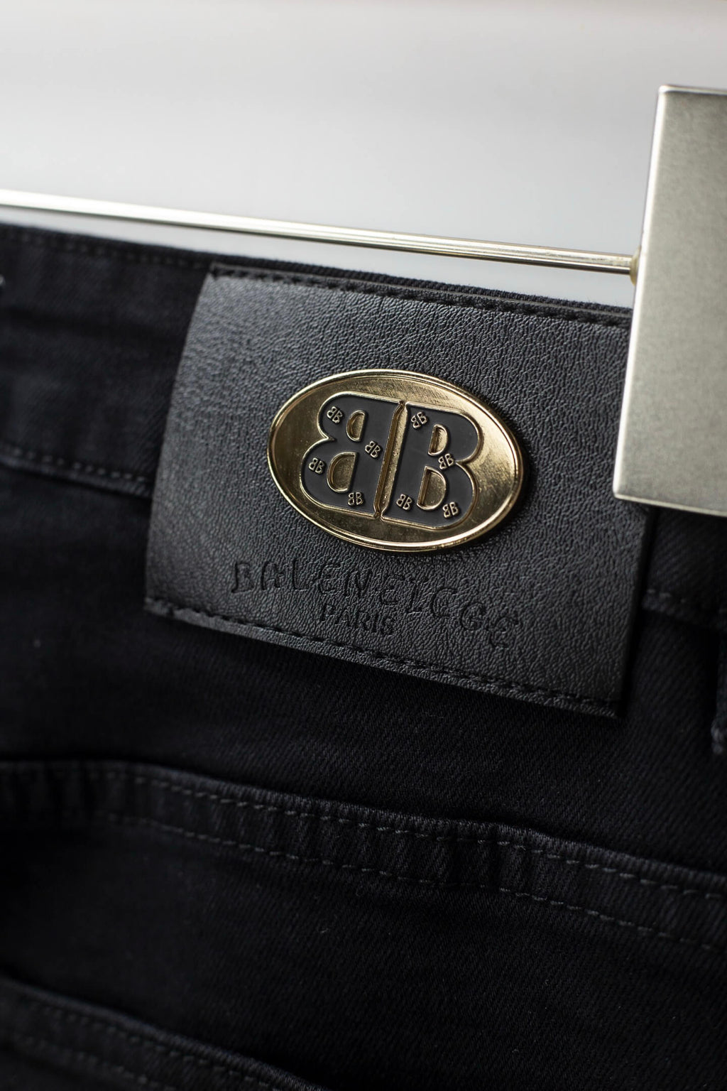 City Gate Pattern Pocket Jeans