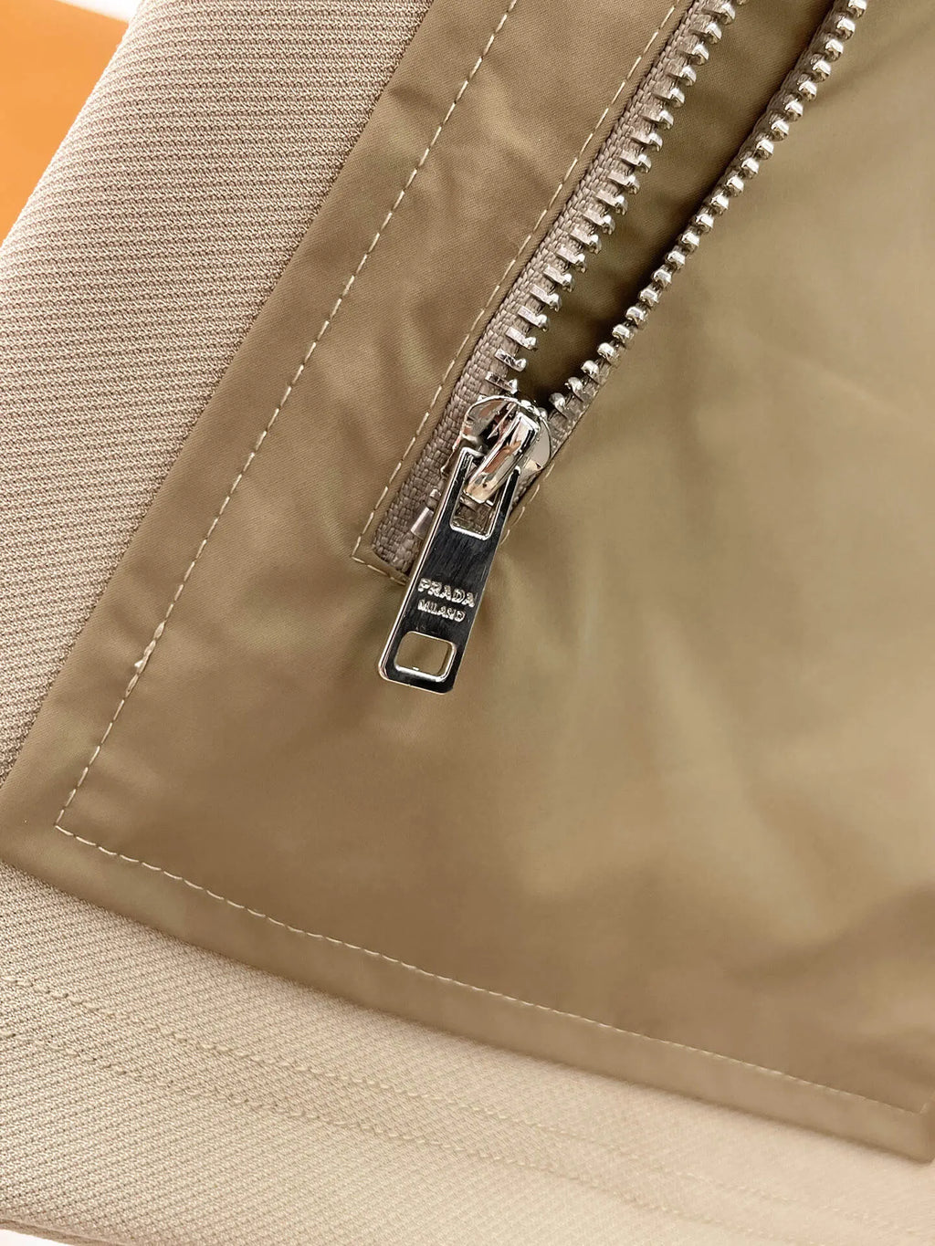 Color‑Block Zipper Cargo Shorts