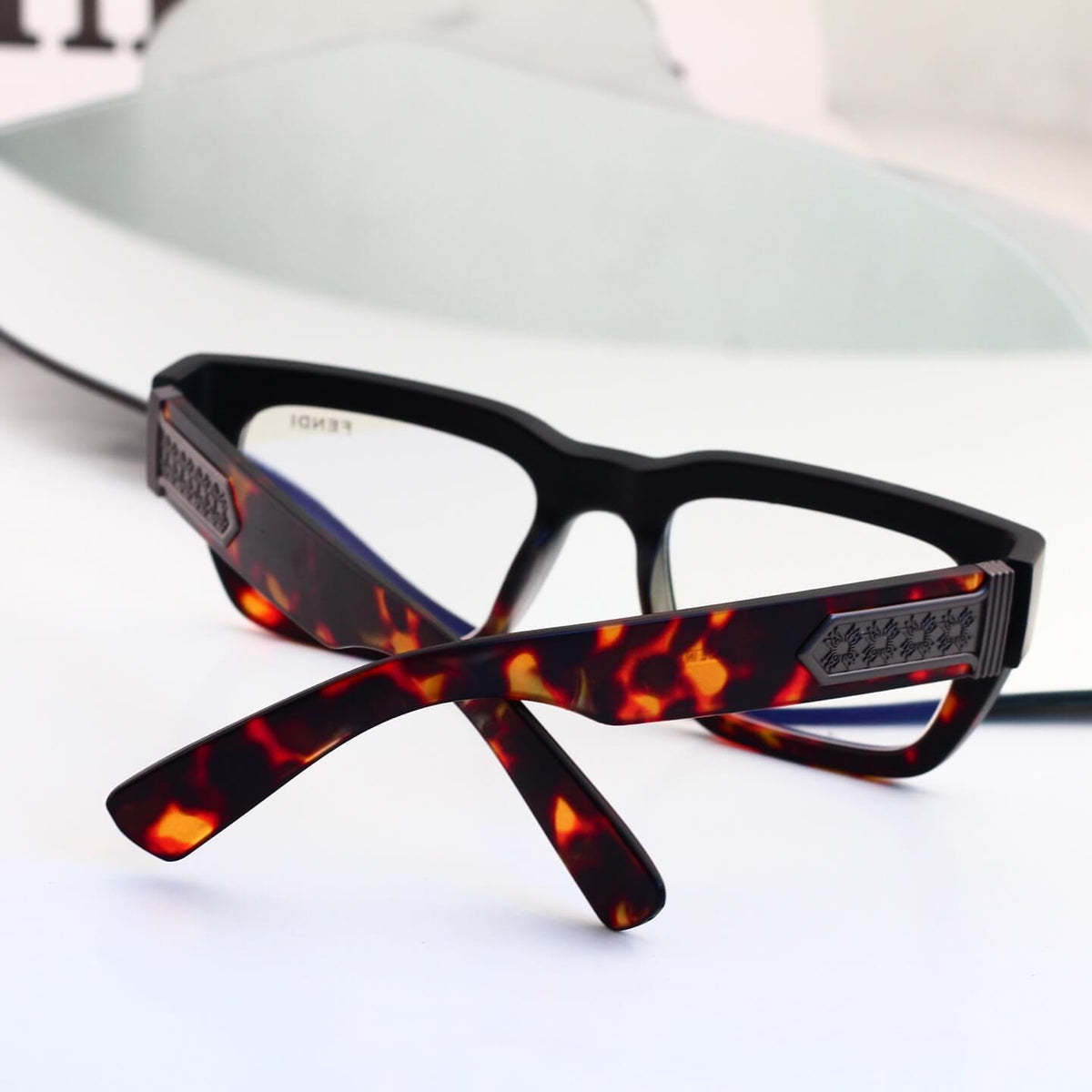 Retro Thick Frame Sunglasses