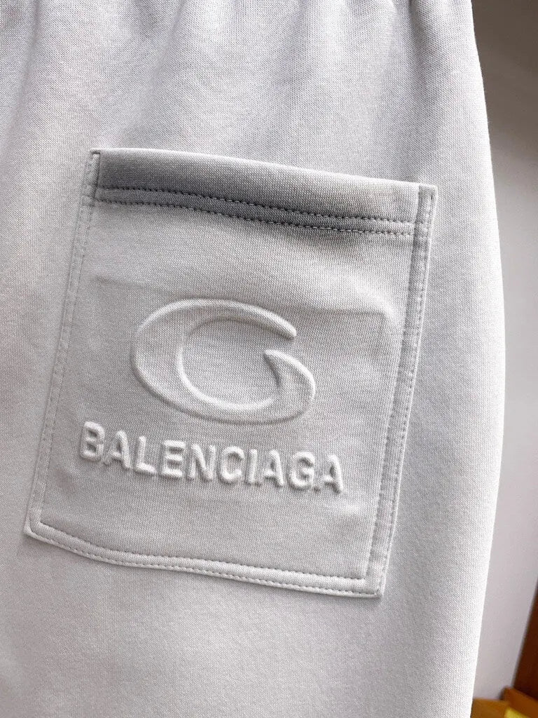 Contrast‑Stitch Patch‑Pocket Shorts