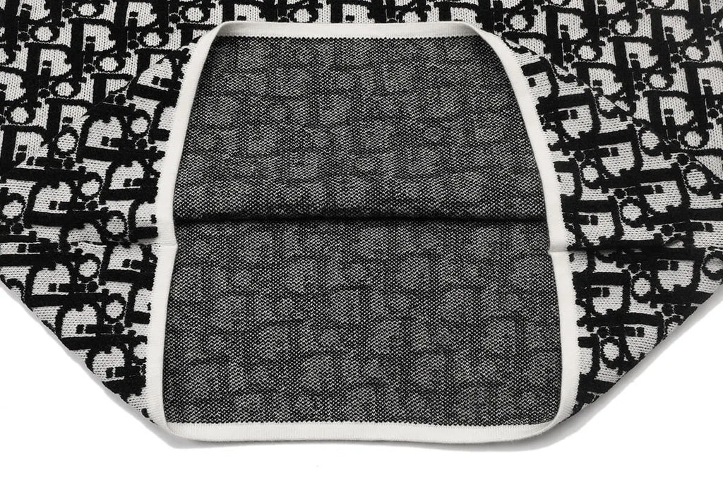 Oblique Jacquard Crew Neck Knit Sweater