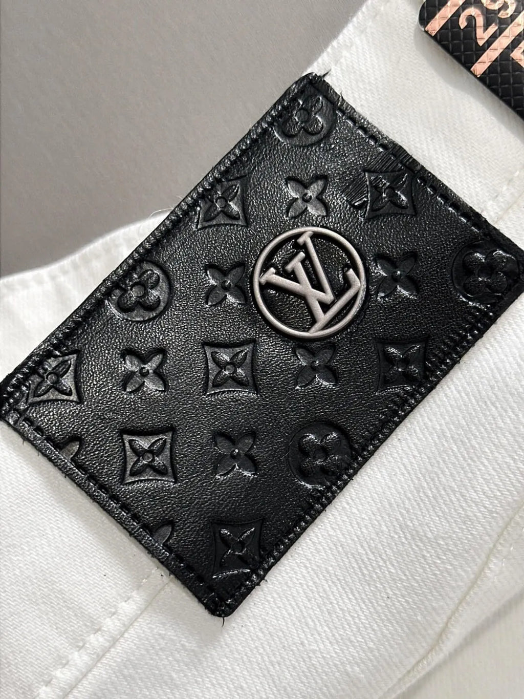 Classic Label Slim Straight Jeans
